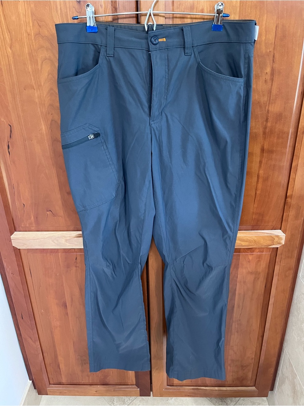Eddie Bauer Men's Rainier Gray Performance Utility Pants